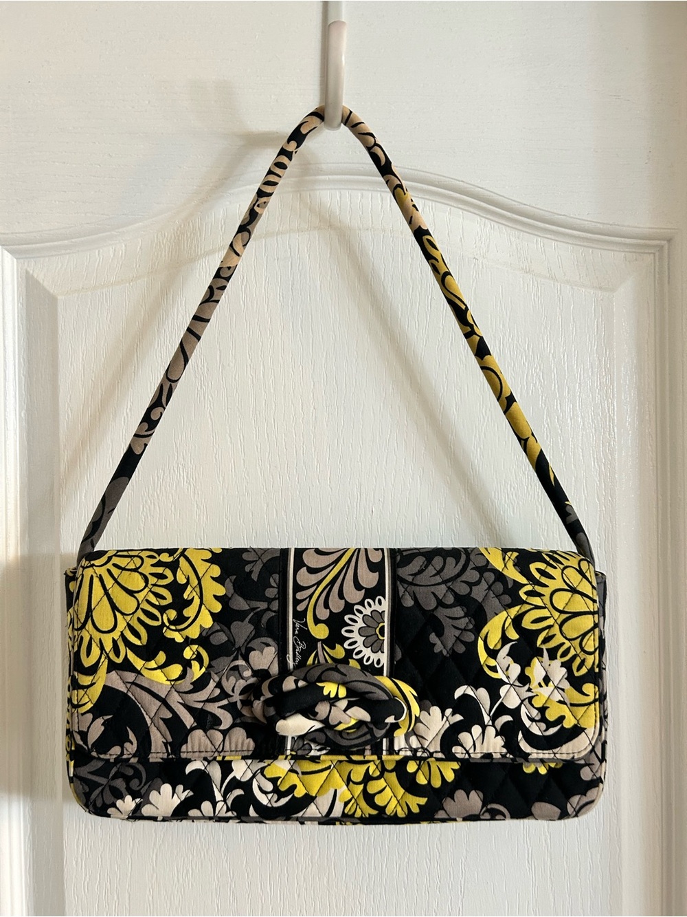 Retired Vera Bradley Knot Just a Clutch shoulder bag - Baroque pattern